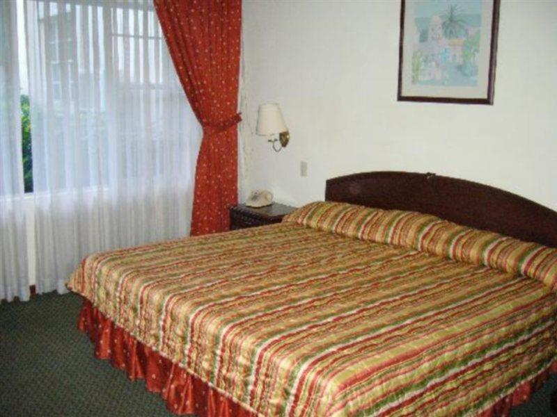 Siesta Hotel And Casino Антигуо-Кускатлан Экстерьер фото